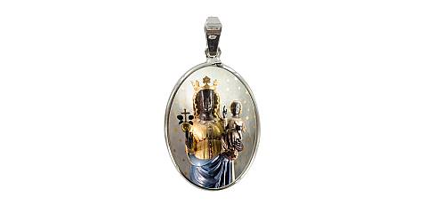 Medaglia Madonna di Oropa ovale in porcellana con profilo in argento Ø 3 cm