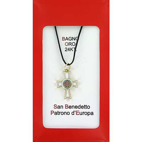 Croce San Benedetto coniata con bagno d'oro 24 kt con smalto bianco - 2,6 cm