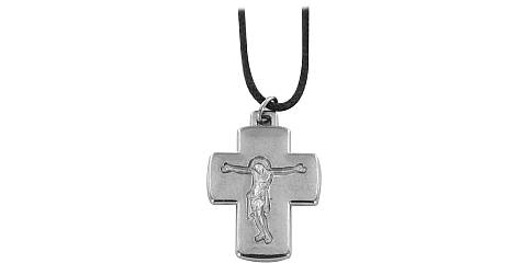 Croce con Cristo inciso in metallo argentato con laccio - 2,5 cm